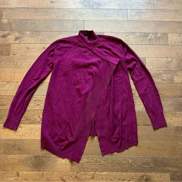 Guess Sweater - Picture 8 of 10